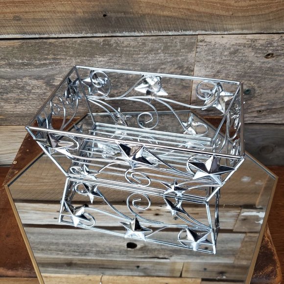 Trio of Shiny Silver Nesting Baskets - Texas Star - Scroll - Metal - Picture 5 of 8
